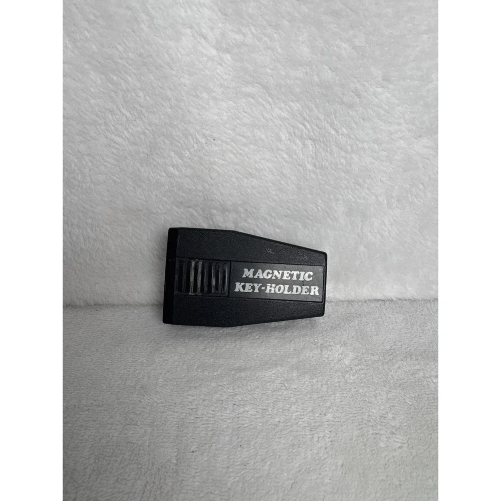 VINTAGE Magnetic Key Holder Unisex OS Black EXCELLENT
